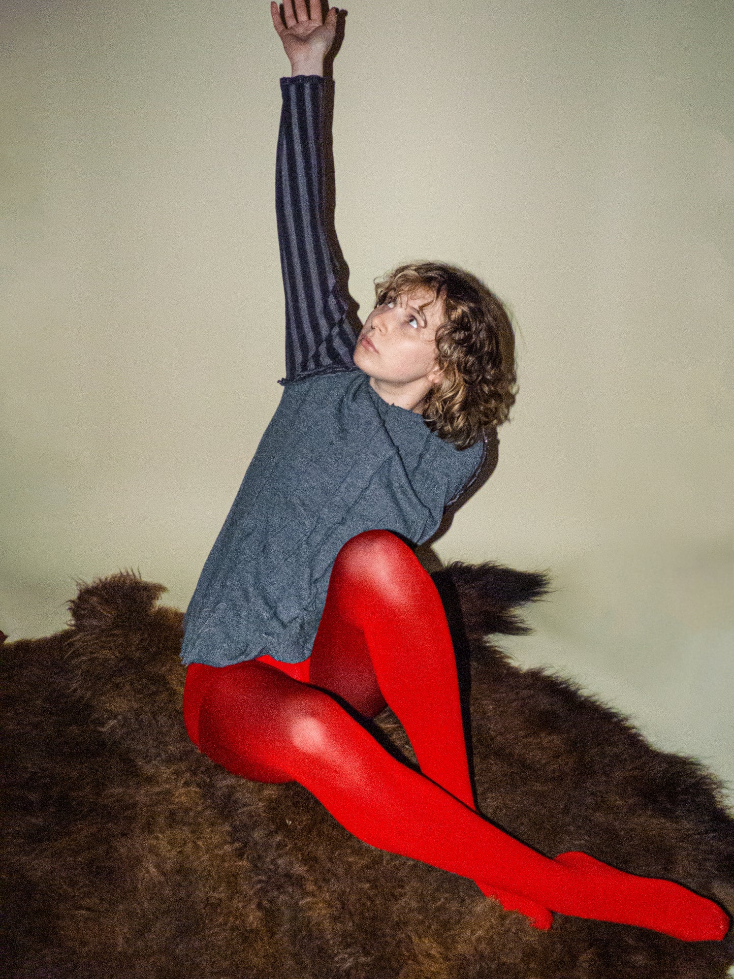 grey ribbed sleeve top