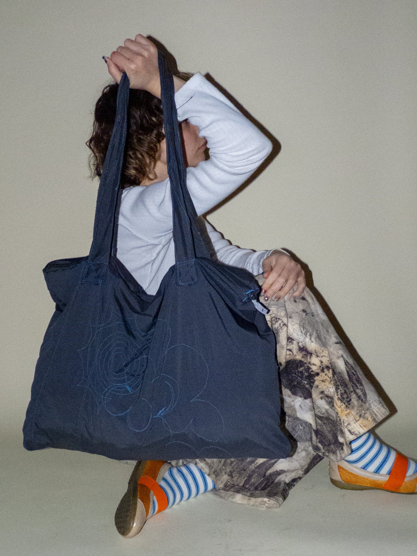 water resistant zip tote