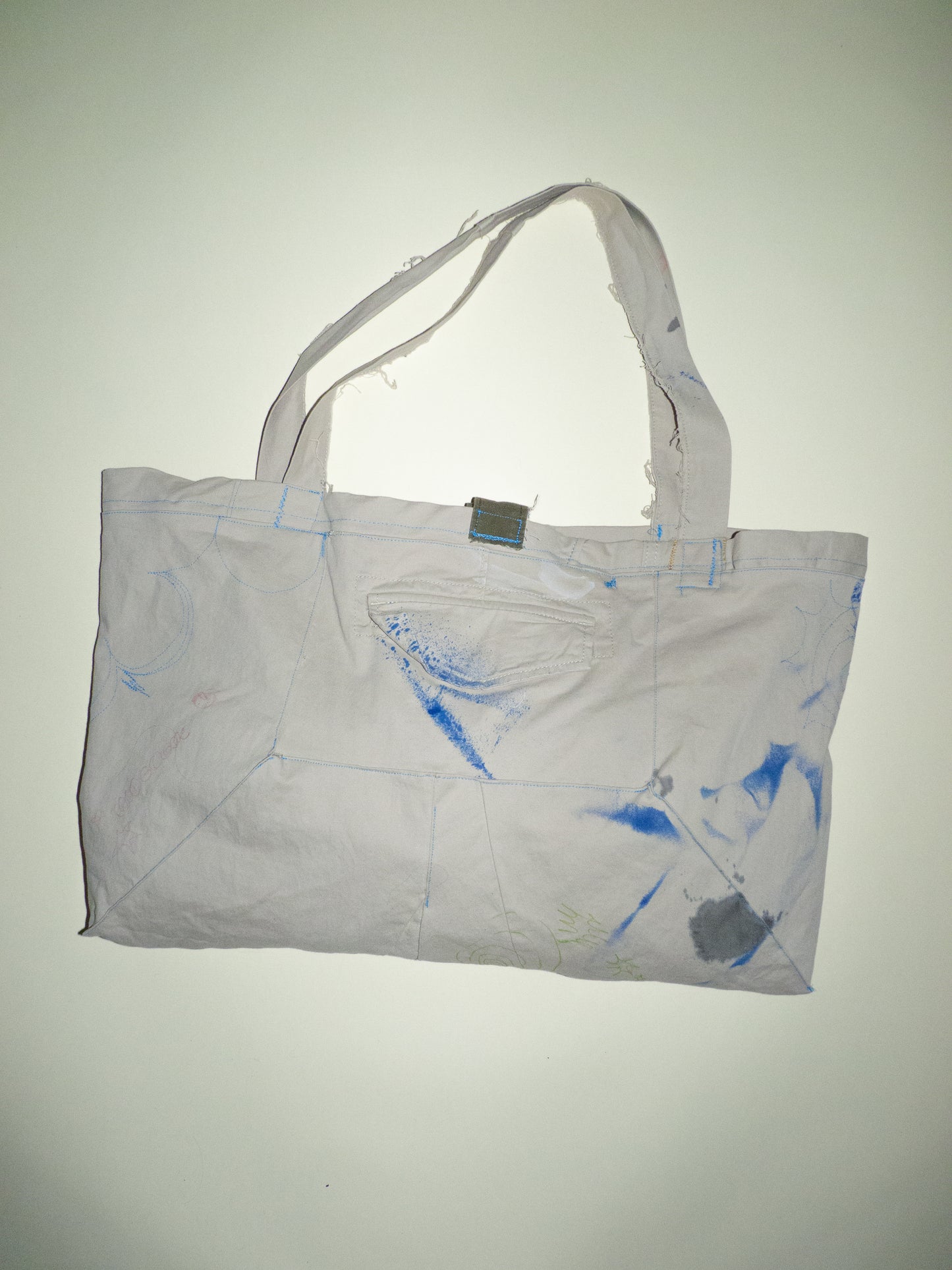 multi pocket shoulder bag