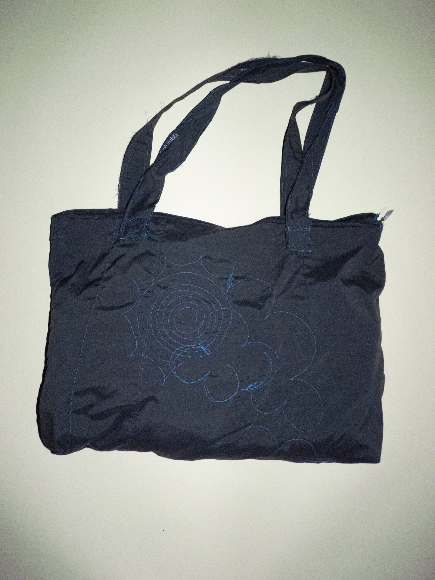 water resistant zip tote
