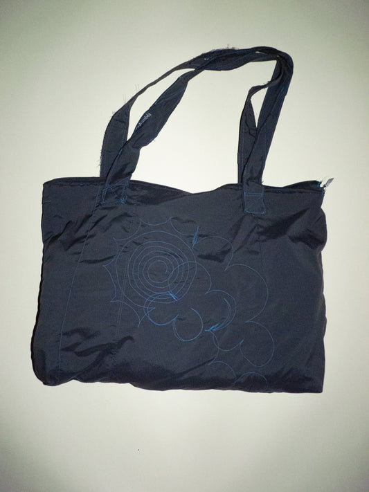 water resistant zip tote